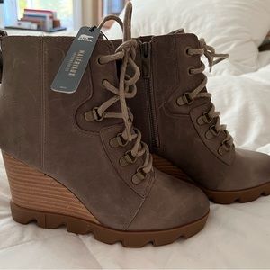 Sorel Joan Uptown Lace Boots